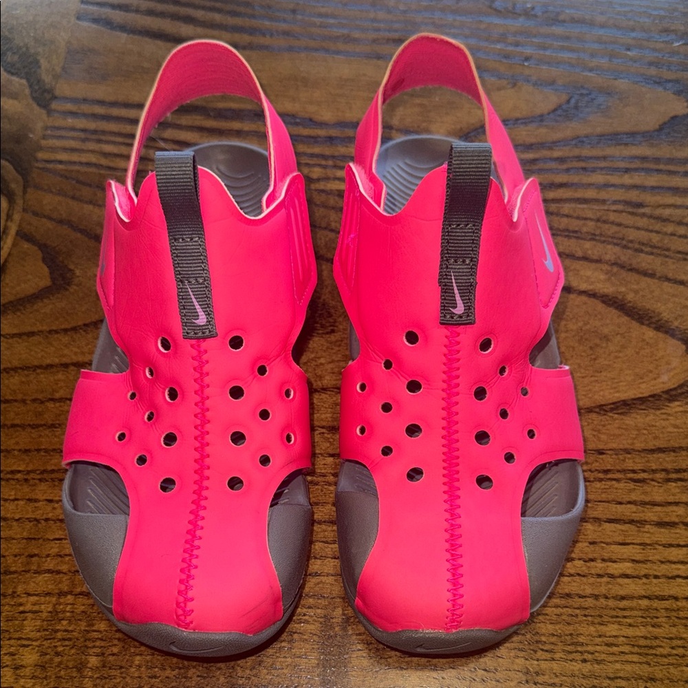 Girls Nike Sandals